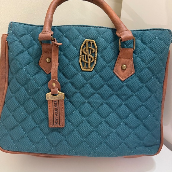 Bioworld Newt Scamander Handbag - Picture 4 of 12